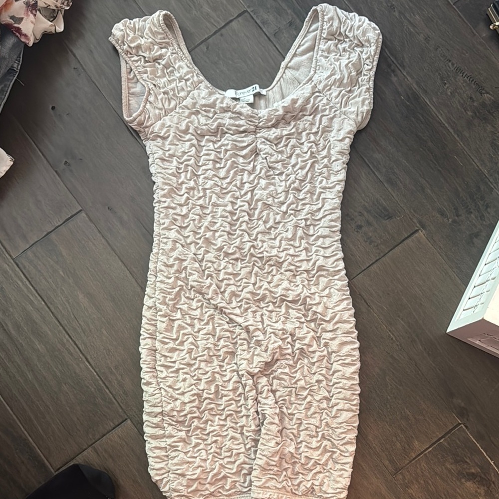 Forever 21 Ruched Cream Top